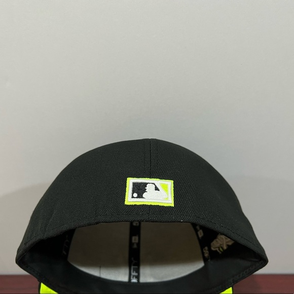 New Era, 59Fifty Fitted Hat, New York Yankees, 1998, World Series, Black - Picture 6 of 10